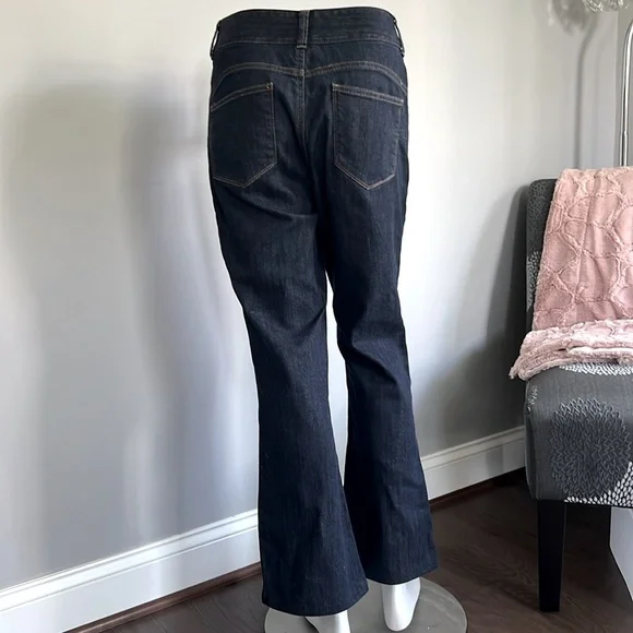 Boston Proper Kick Flare Ankle Jeans - Picture 4 of 9